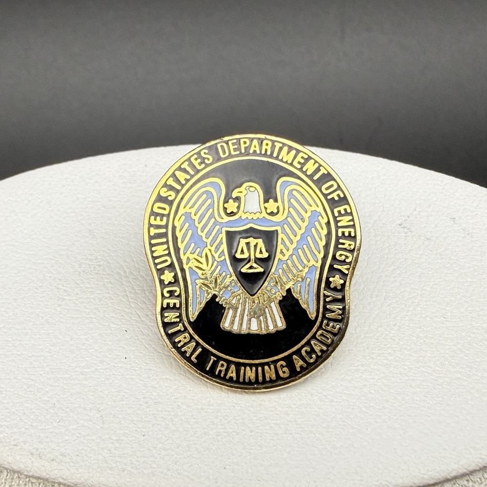 Vtg US Department of Energy Central Training Academy CTA Enamel Pin DOE Security